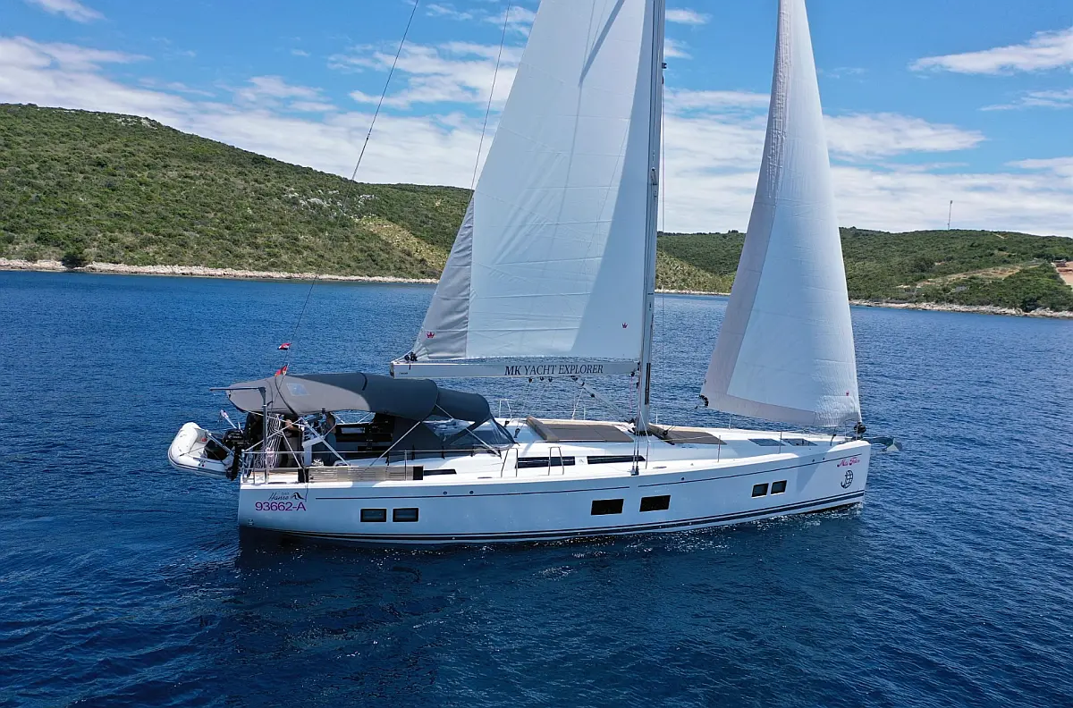 Hanse 548