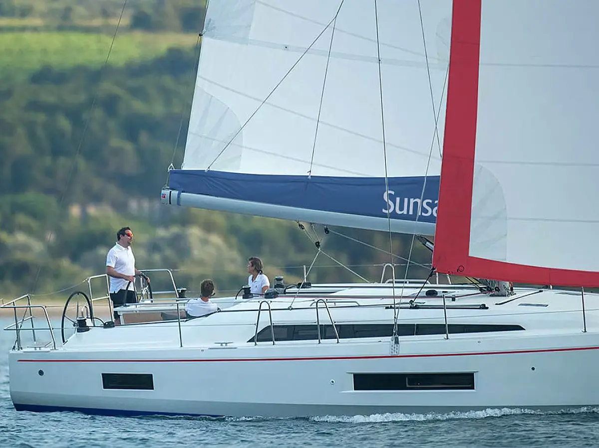 Sunsail 42